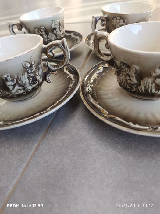 Louça vintage . Em bom estado