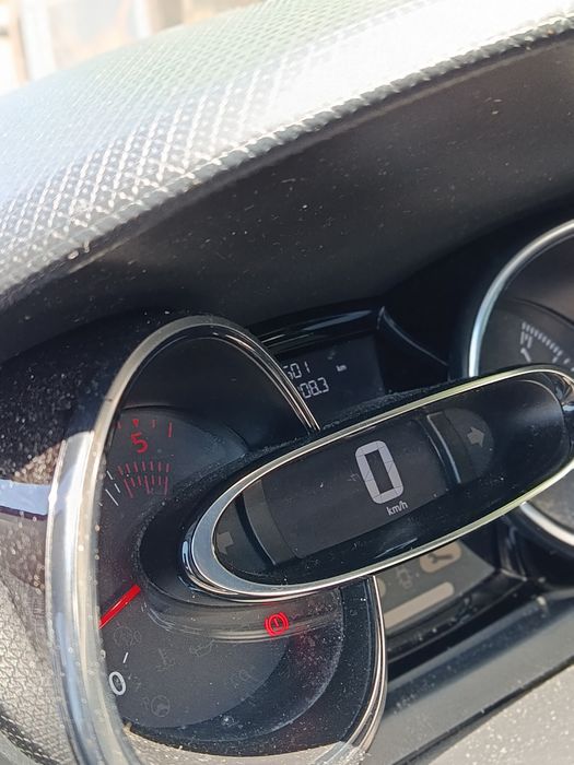 Vendo automóvel   Renault clio  1.5 GT Line