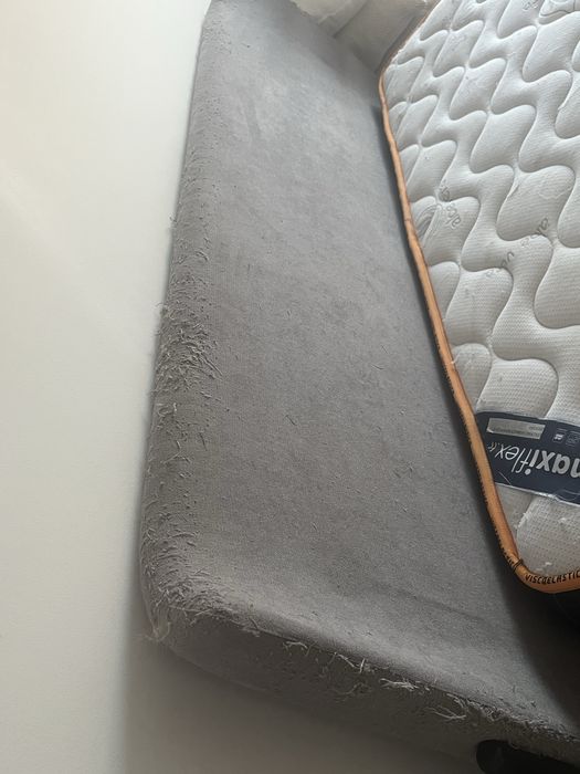 Cama de casal para estofar