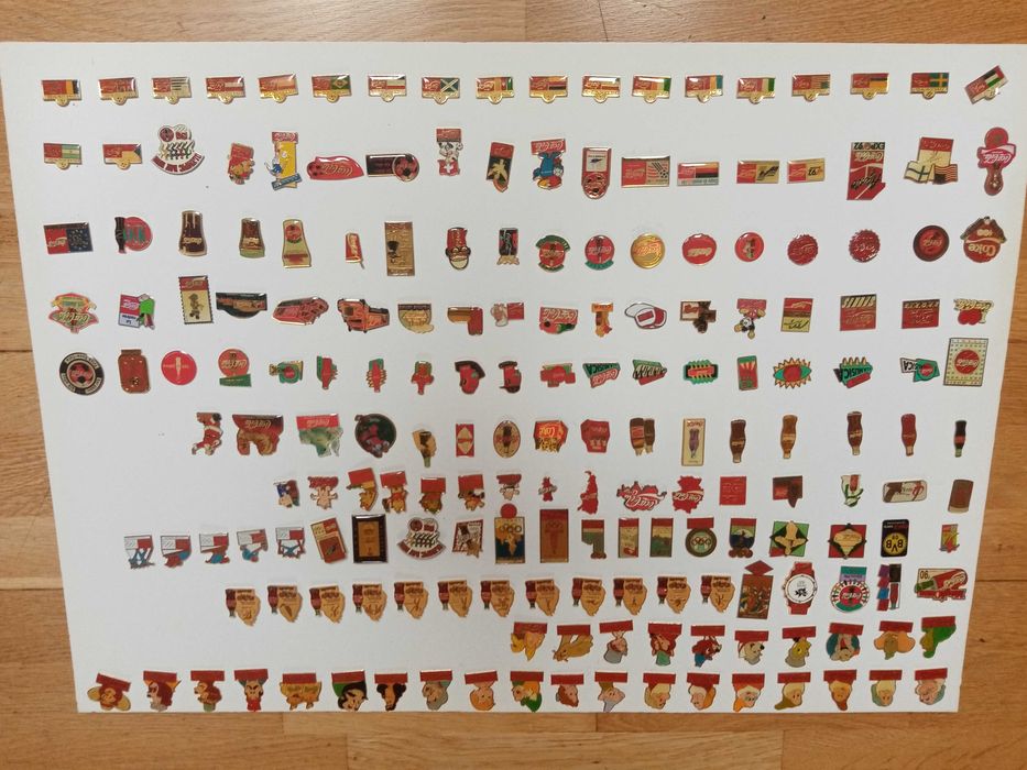 Pins da coca-cola - Painel com 189 pins