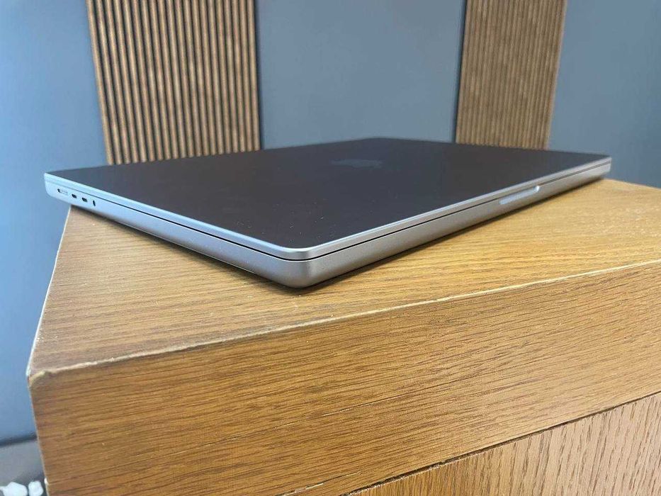 MacBook Pro 16" M1 Pro 16GB / 512GB