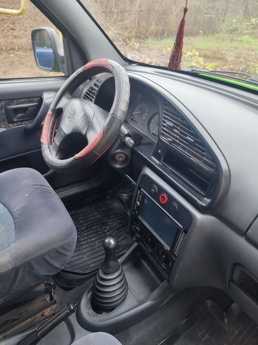 Продам автомобіль Peugeot Partner