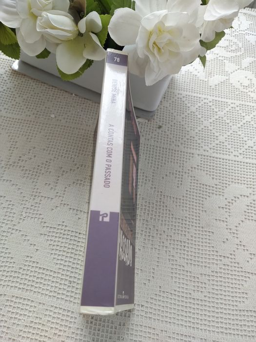 A Contas com o Passado - Denise Mina