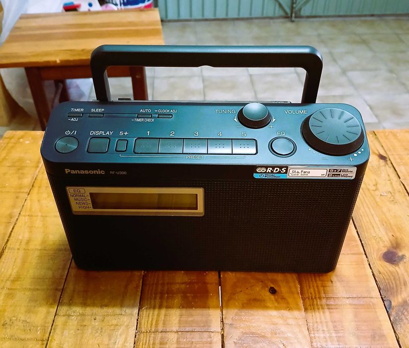 Rádio Panasonic Modelo RF-U300