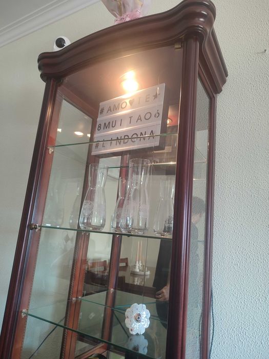 Móvel cristaleira