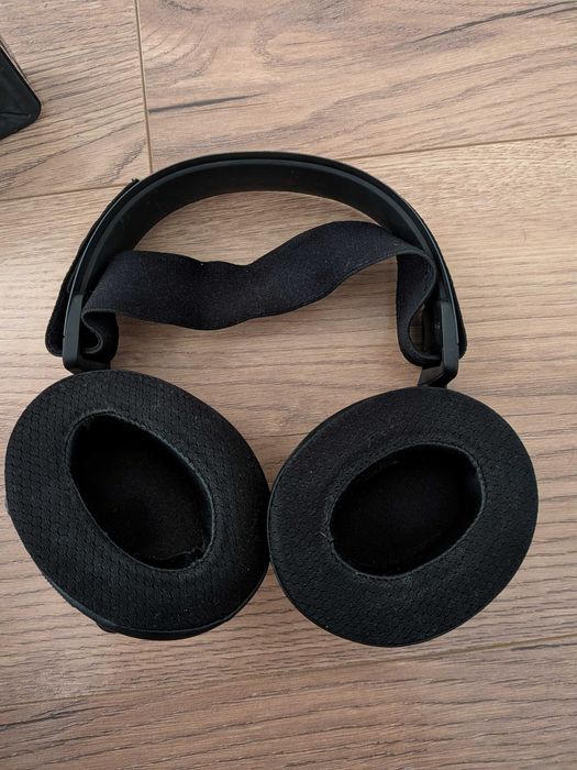 SteelSeries Arctis Pro Wireless headset