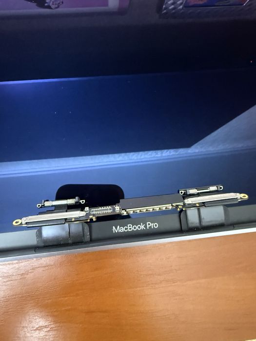 Крышка  матрицы для MacBook Pro M1 A2338
