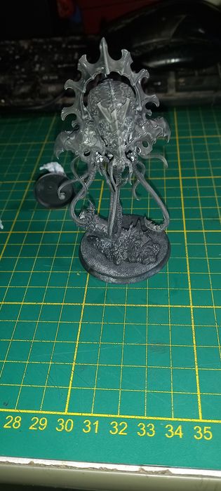 Neurotyrant i tyranid prime warhammer 40 000