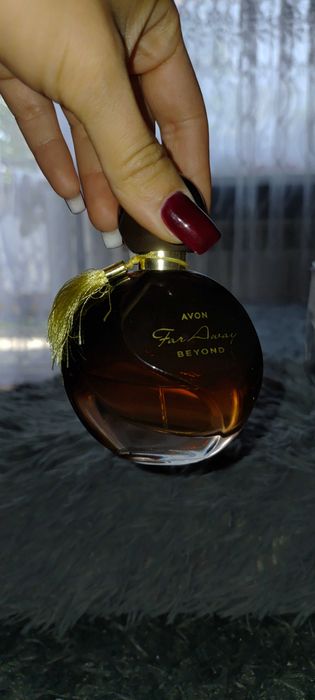 Far away beyond + lotion Avon