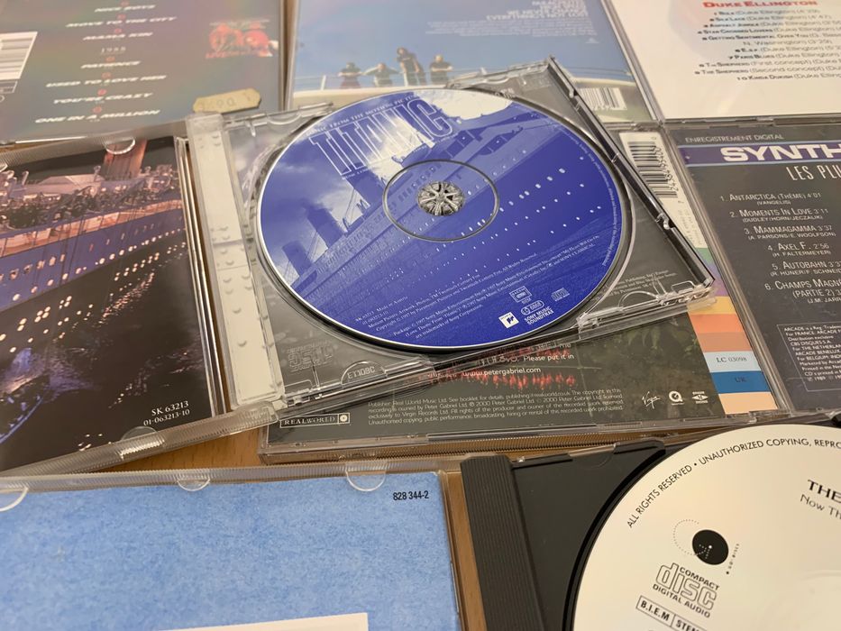 Conjunto de 9 CDs (Refª 6)
