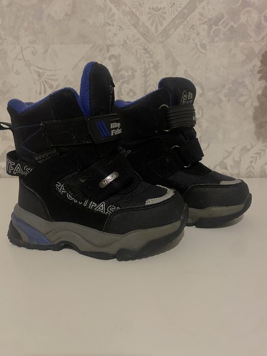 Ботінки для хлопчика.Зимове взуття.