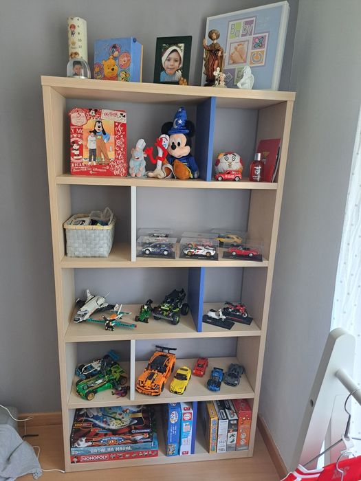 Estante madeira clara