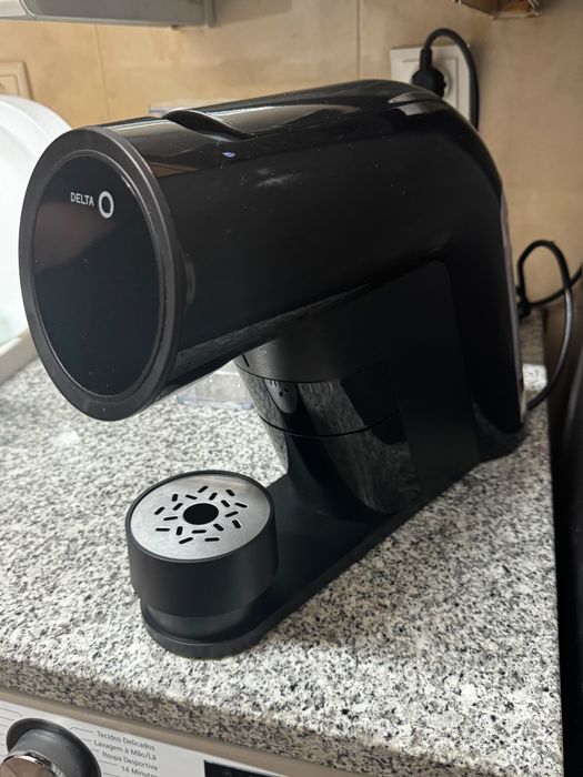 Maquina de cafe delta Q Iconic