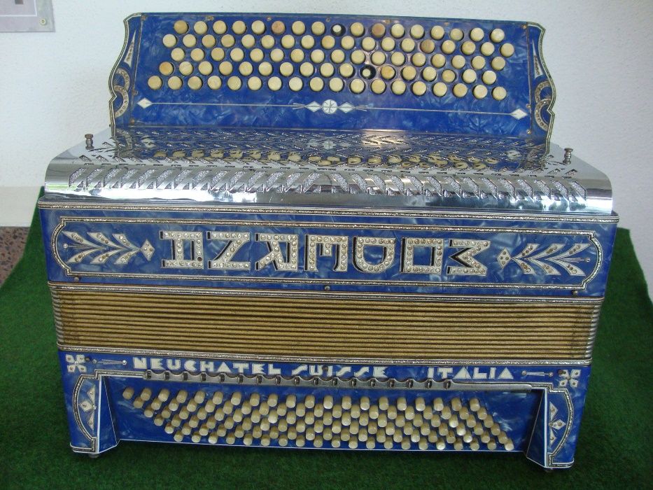 Modern Accordion, Neuchâtel, Switzerland, Italy, 3-Voice, No. 5664750942276865124