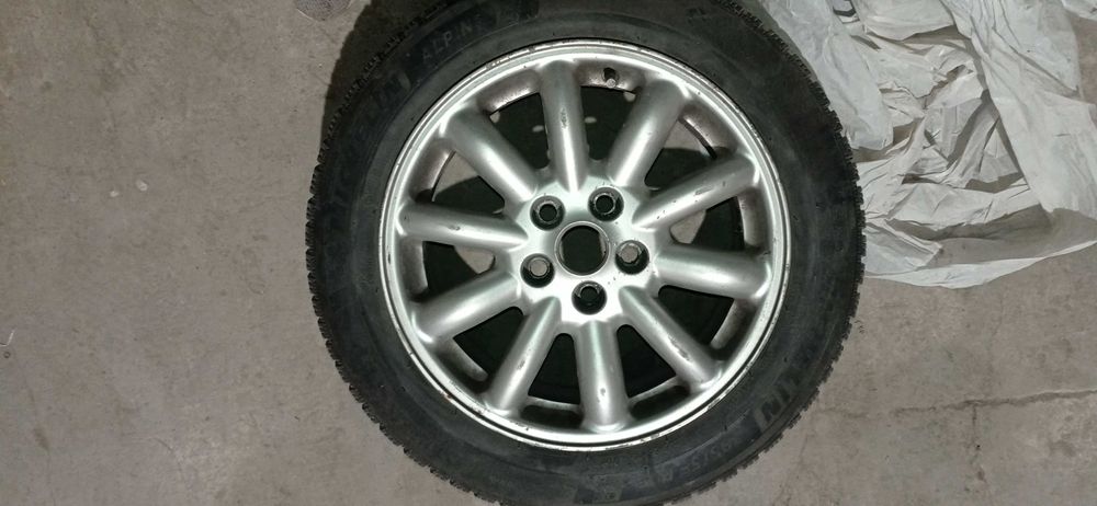 Продам 2 колеса  5*108 205*55/16