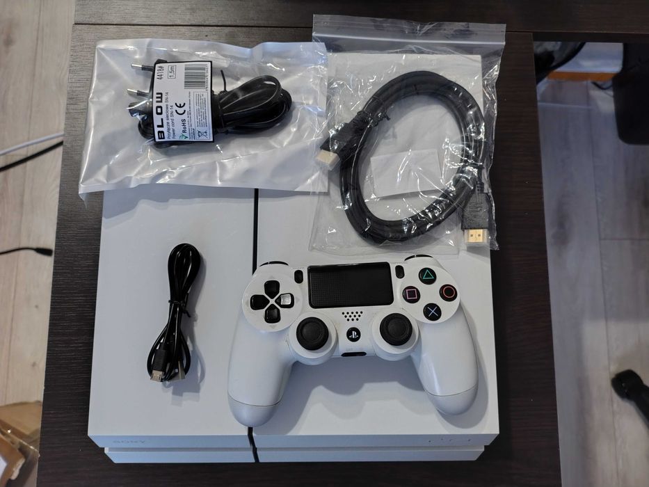 GoldHen 9.03 Sony PlayStation 4 500 GB soft biała