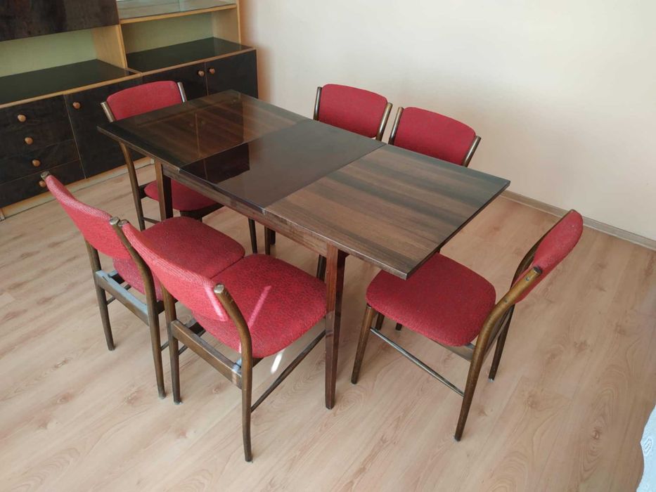 zestaw stół i krzesła