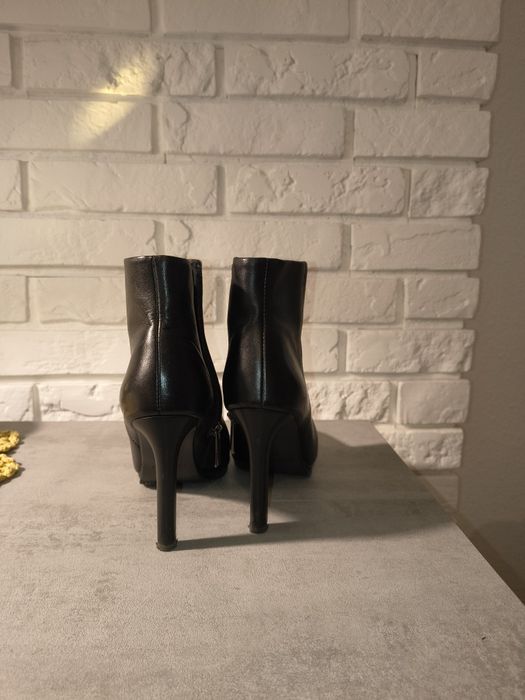 Botki czarne Lasocki 37