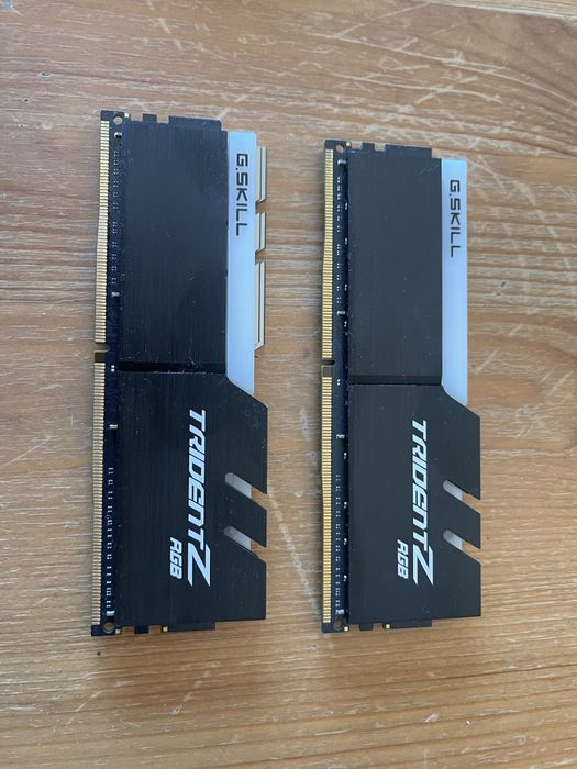 Memoria RAM 32 Gb 3200 CL14 Trident Z RGB