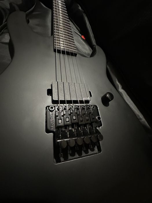 Guitarra Ltd Black Metal