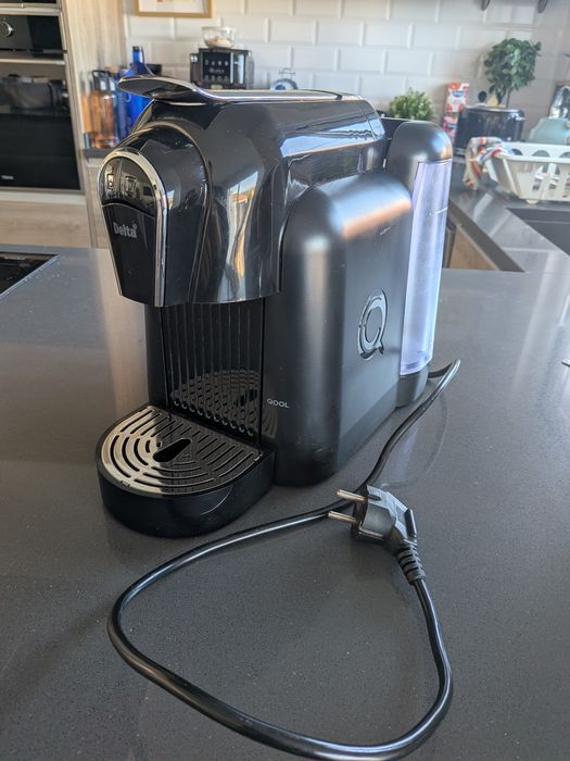 Máquina Café Delta Qool Automática Preta NOVA