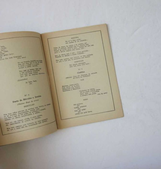 TEATRO - Coplas da Revista O SOLAR DOS LEÕES (2 livros)