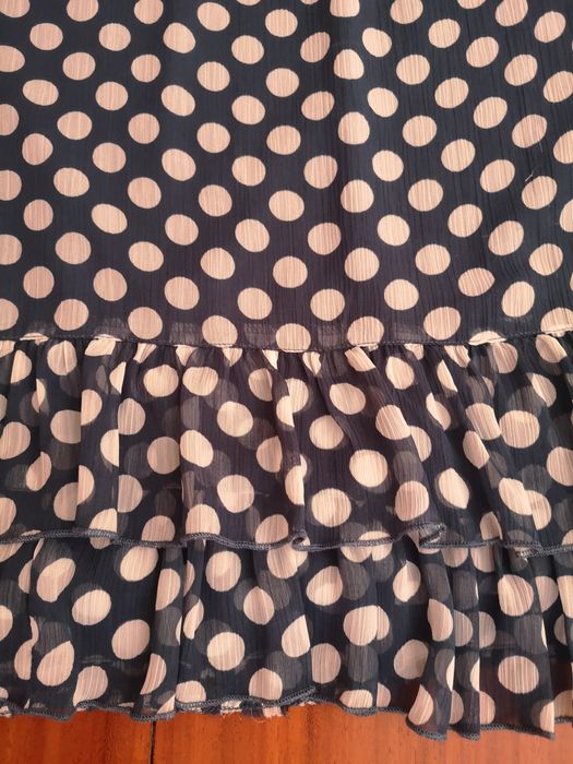 Vestido da "Vero Moda" 
Cor - rosa 
Idade - 764729958056577122