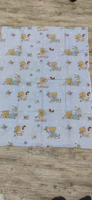 Набор в детску кроватку(пододеяльник,простынь,наволочка Лот постельног