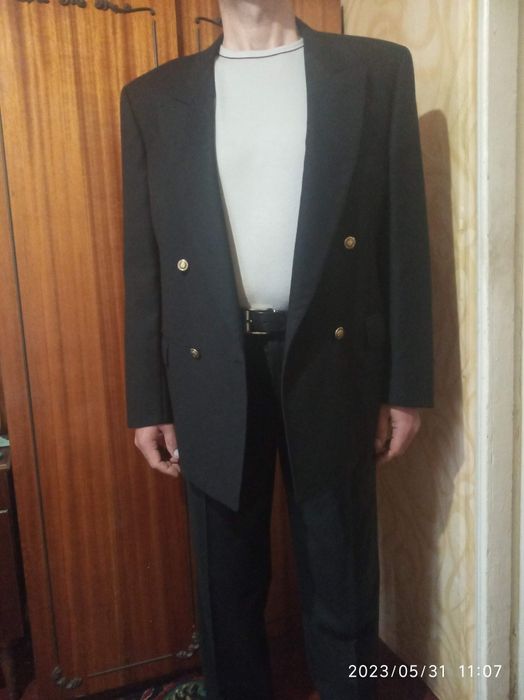 Костюм мужской клубный 52р.