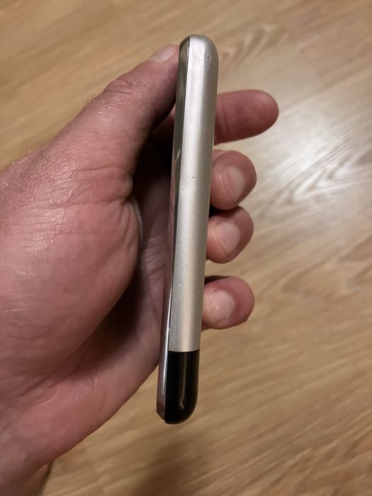 Iphone 2g 8 gb продам.
