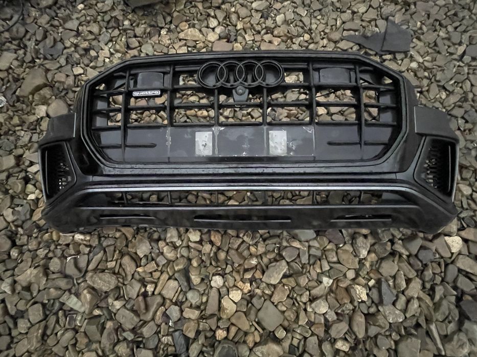 Передній бампер комплектний колір 6Y / Z7S AUDI Q8 4M8 2018-2022