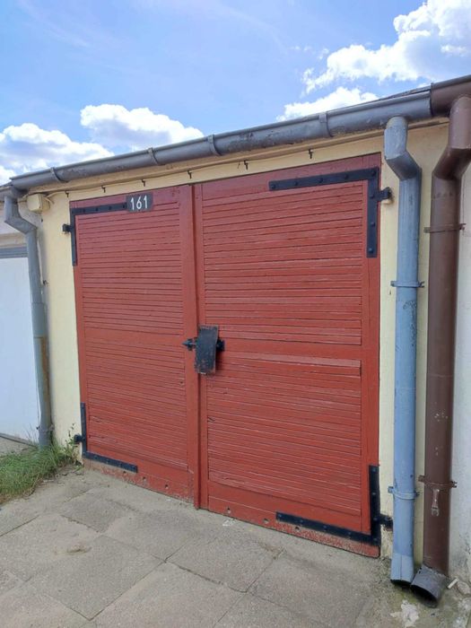 Sprzedam garaż murowany