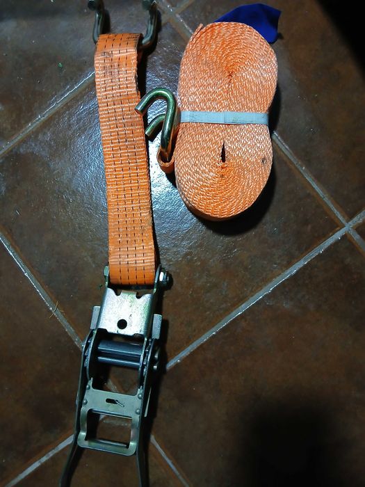 Cintas para camião ou trator