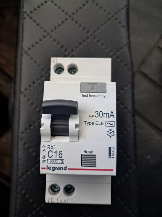 Дифавтомат legrand 16А.