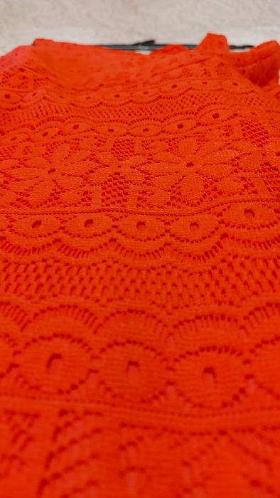 Koralowa koronkowa sukienka M 38 SINSAY