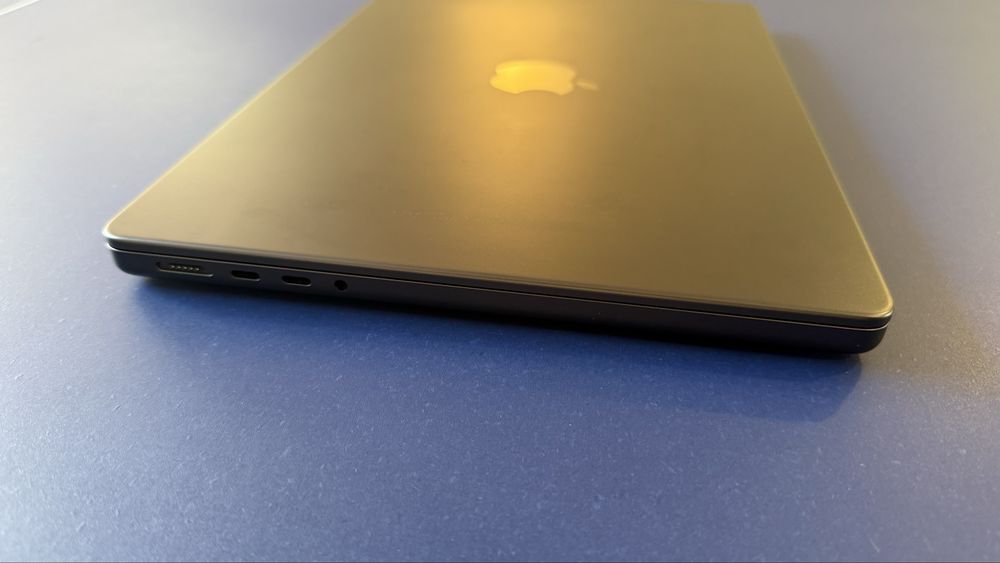 MacBook Pro M5 | 16GB RAM | 1TB SSD | Pouquíssimo uso