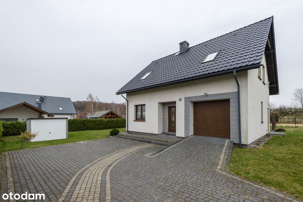 Dom wolnostojący. 2015 rok. Wysoki standard!