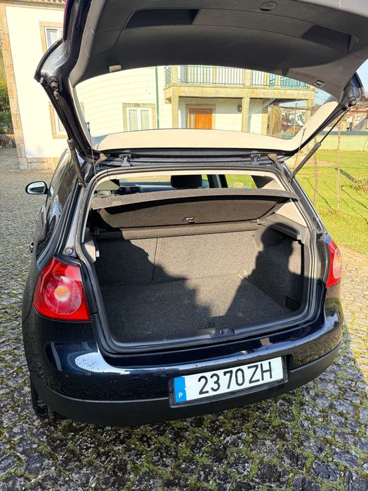 VW Golf V 1.4 FSI