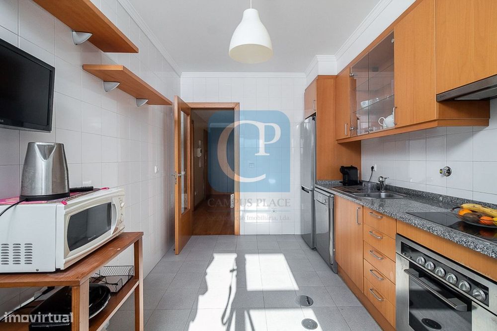 Apartamento T2 para arrendar em Lordelo do Ouro, Porto