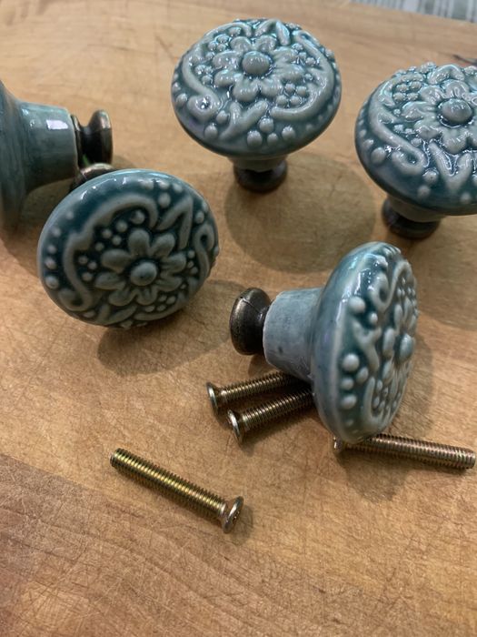 Мебельные ручки