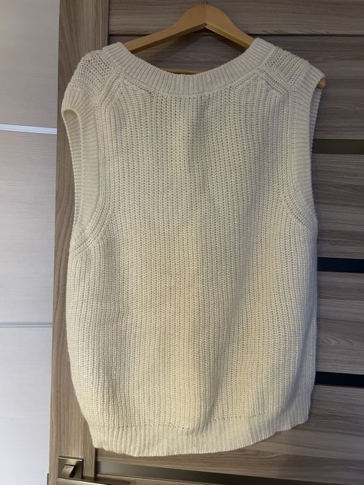 Вʼязана жилетка Must Have в хорошому стані