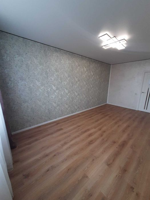 Продаж 1к квартири 43.7 кв. м на вул. Свободи/Виставка