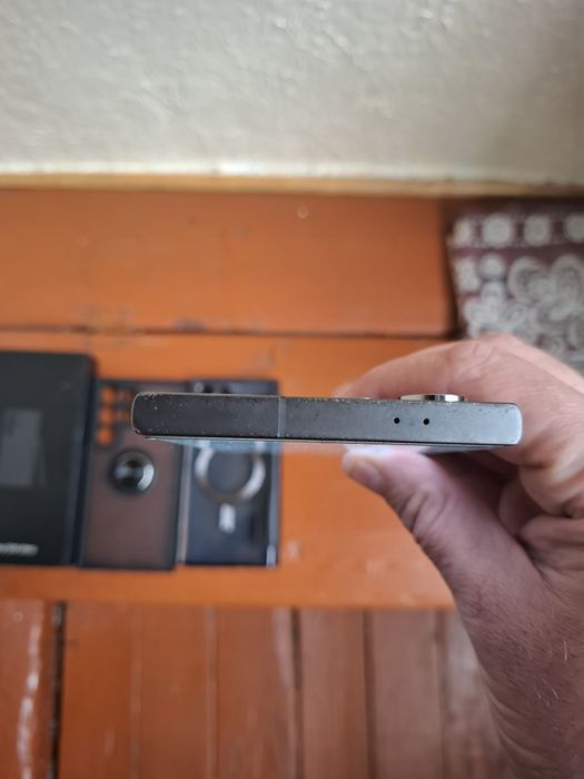 Продам Samsung Galaxy S24 Ultra 12/256