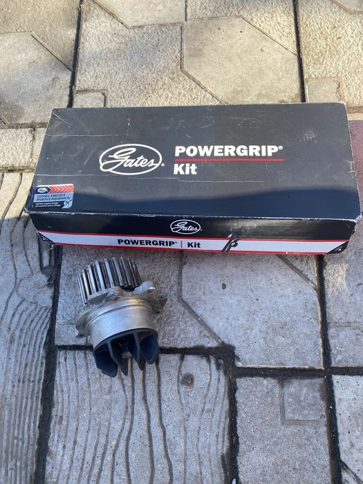 Ремень ГРМ 2ролика+помп+ш. коленвала на124 мотВАЗ2110-11-12,16кл GATES