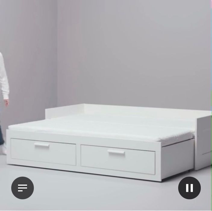 Cama individual/dupla com gavetas de arrumação