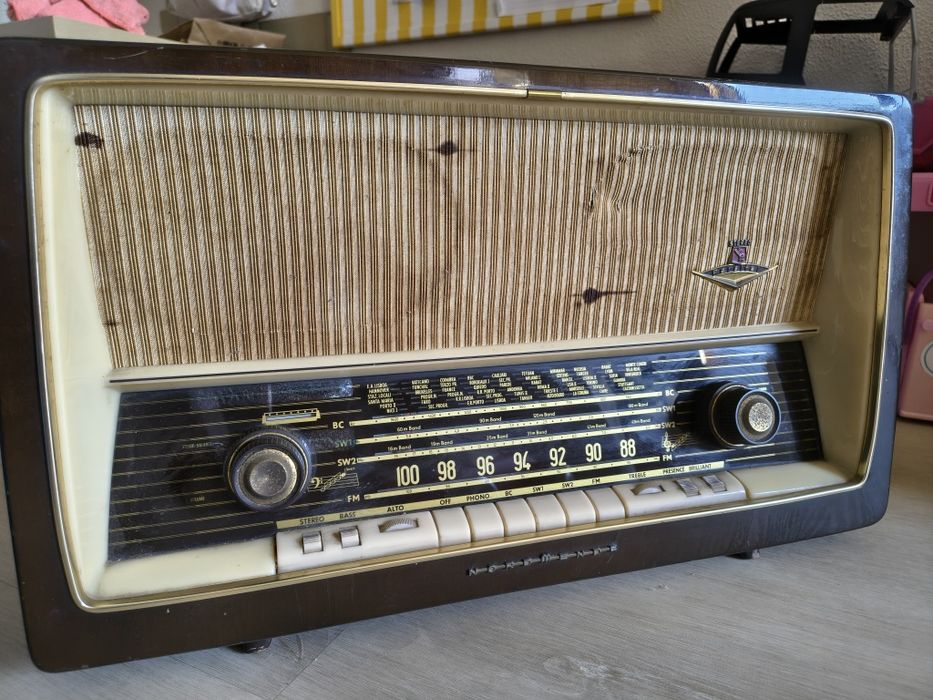 Radio antigo Parsifal Normende