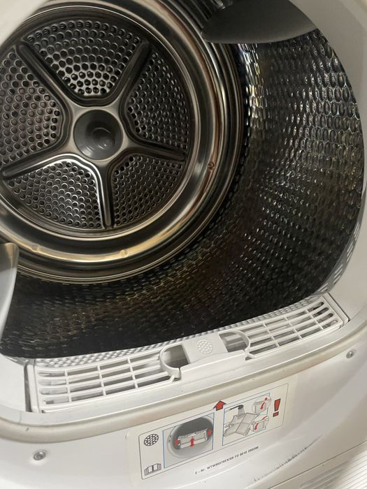 Сушильна машина Bosch EcoLogixx 7.