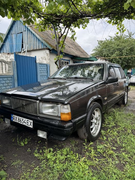 Продам Volvo 740 1986 року