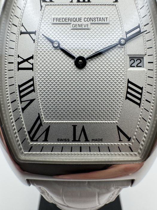 Frederique Constant Tonneau super stan dwa paski