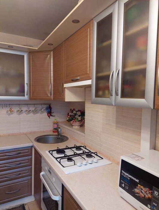 Продам 2 кімнтатну ЖМ Лівобережний (Караван) з капремонтом